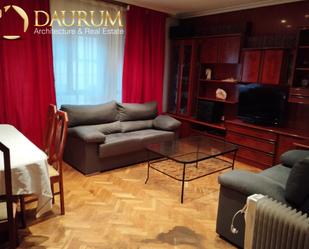 Living room of Single-family semi-detached for sale in  Madrid Capital  with Air Conditioner