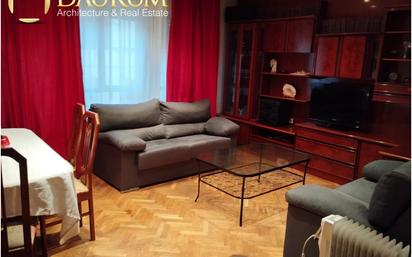 Living room of Single-family semi-detached for sale in  Madrid Capital  with Air Conditioner