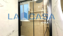 Bathroom of Flat for sale in  Sevilla Capital  with Terrace