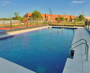 Piscina de Pis de lloguer en Alovera amb Terrassa