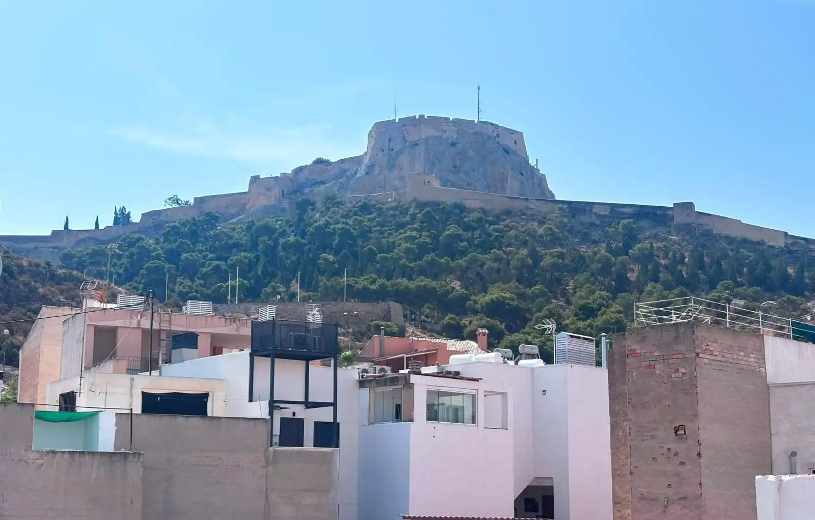 Vista exterior de Pis en venda en Alicante / Alacant amb Aire condicionat, Terrassa i Traster
