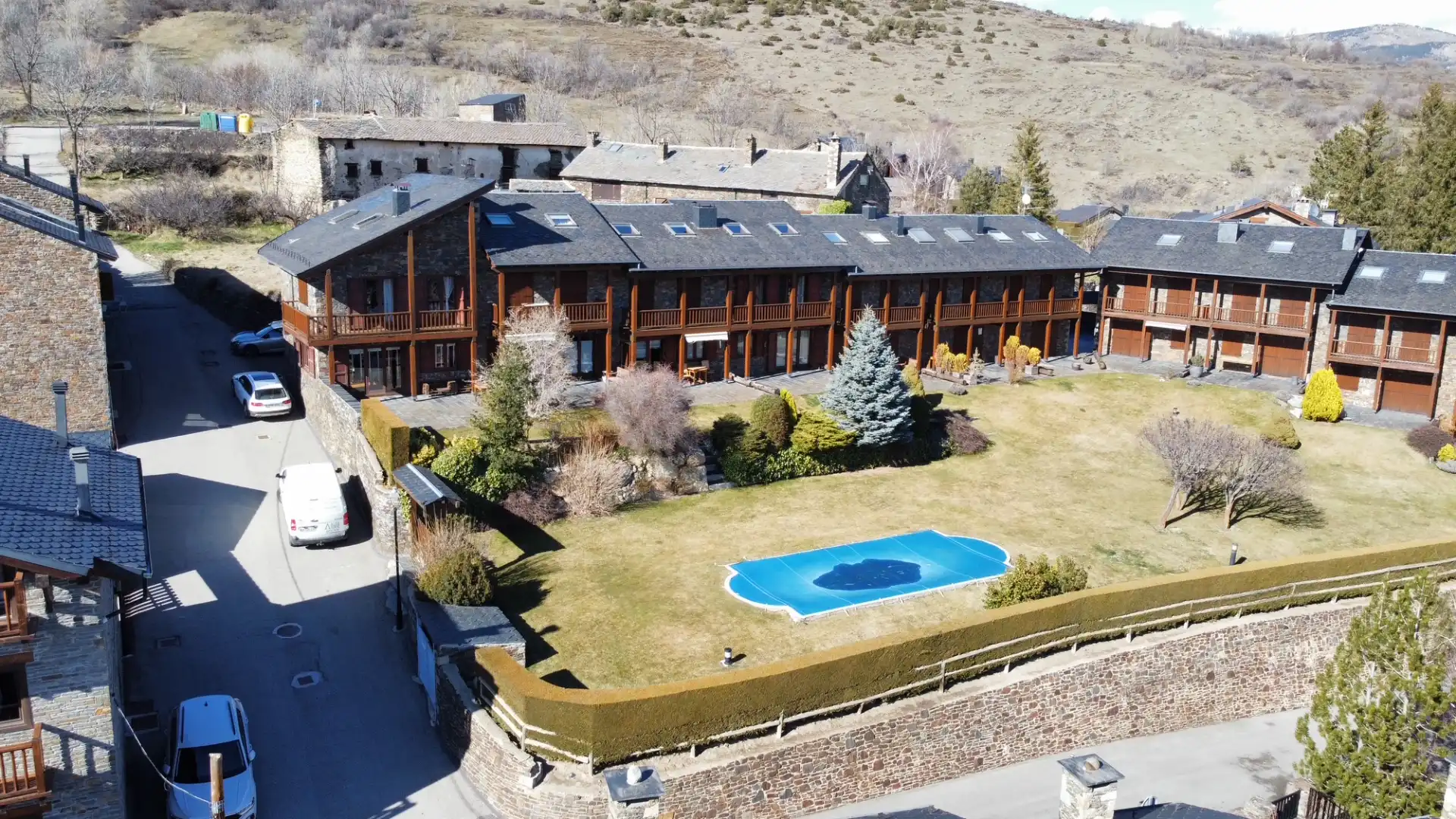 Vista exterior de Casa adosada de alquiler en Guils de Cerdanya con Calefacción, Jardín privado y Parquet