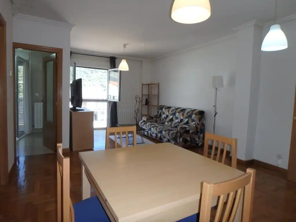Wohnzimmer von Wohnung zum Verkauf in Yesa mit Heizung und Möbliert