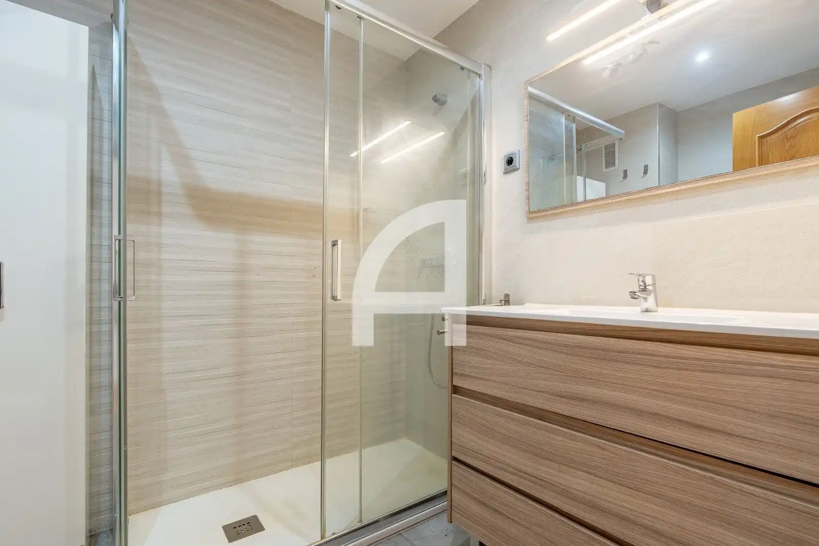 Flat with lift for sale in Barcelona, imagen 16