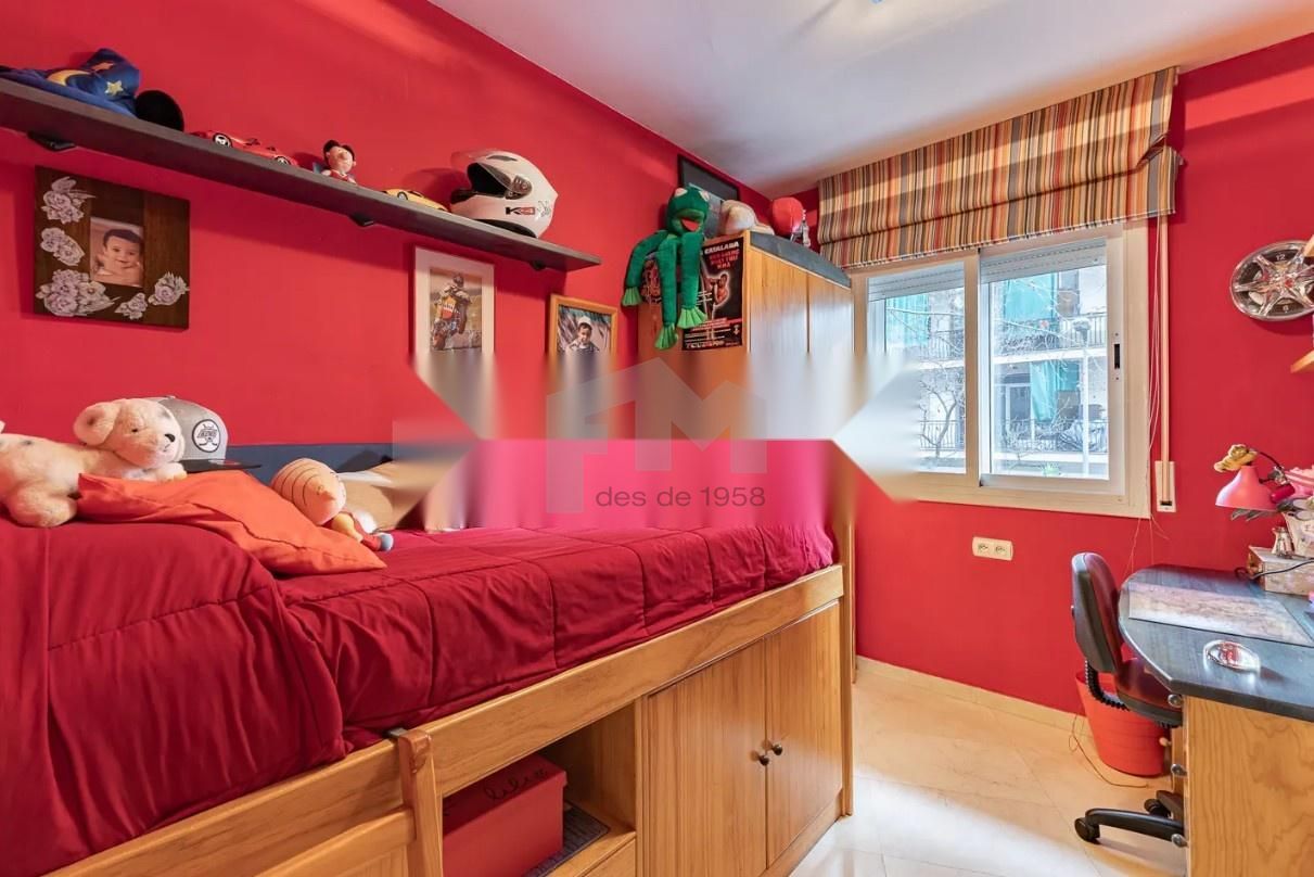Bedroom of Flat for sale in  Barcelona Capital  with Furnished and Balcony