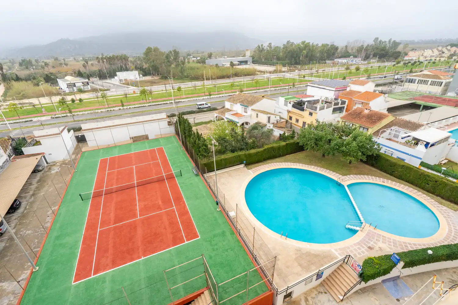 Piscina de Piso en venta en Gandia con Terraza y Piscina comunitaria