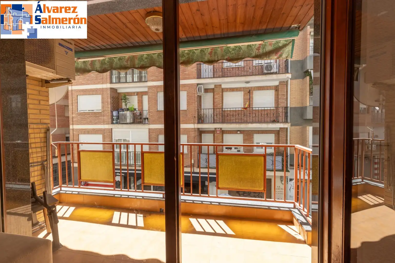 Terrassa de Pis en venda en Granada amb Calefacció i Terrassa