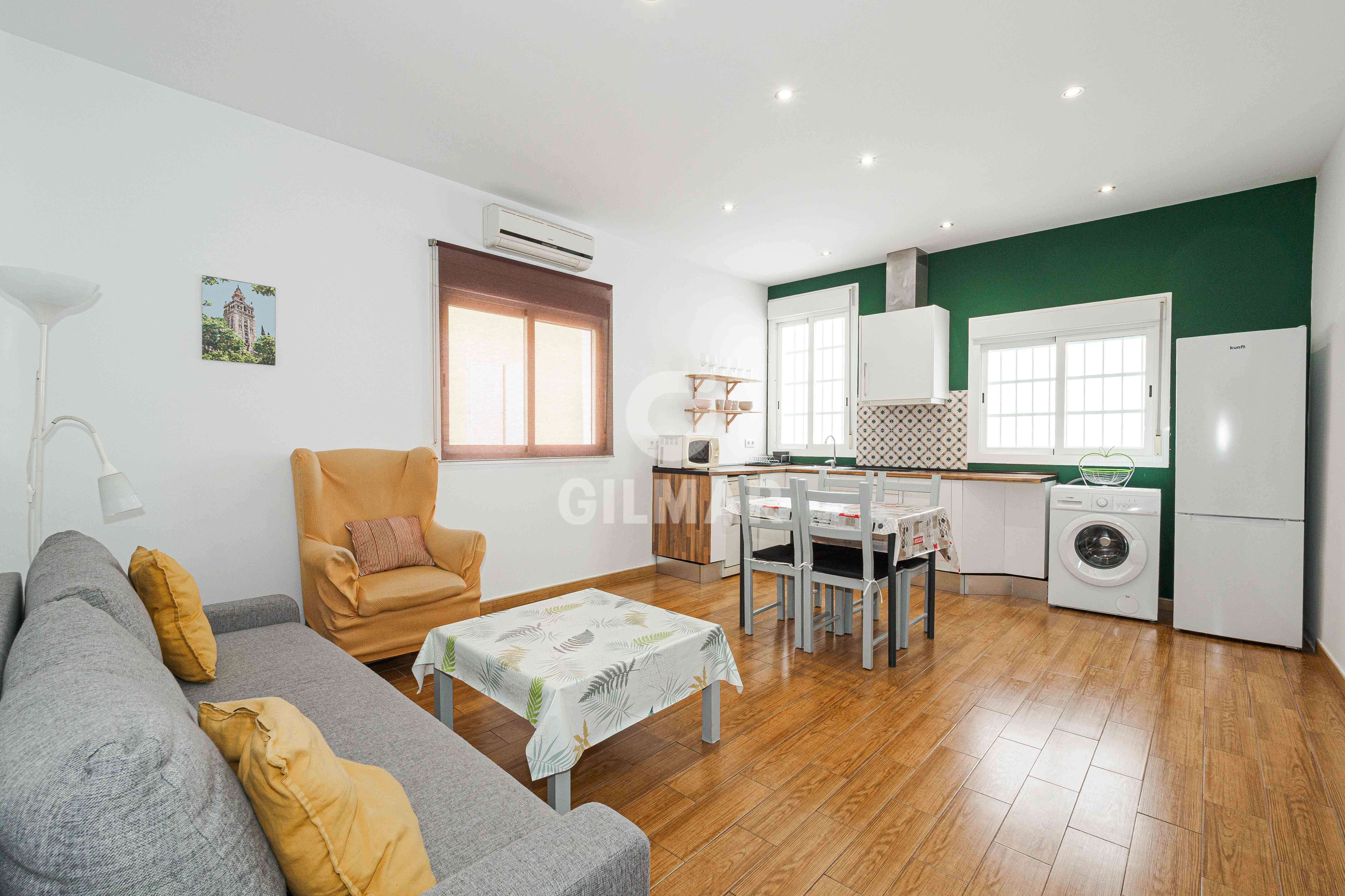 Exterior view of Flat for sale in  Sevilla Capital  with Heating and Storage room