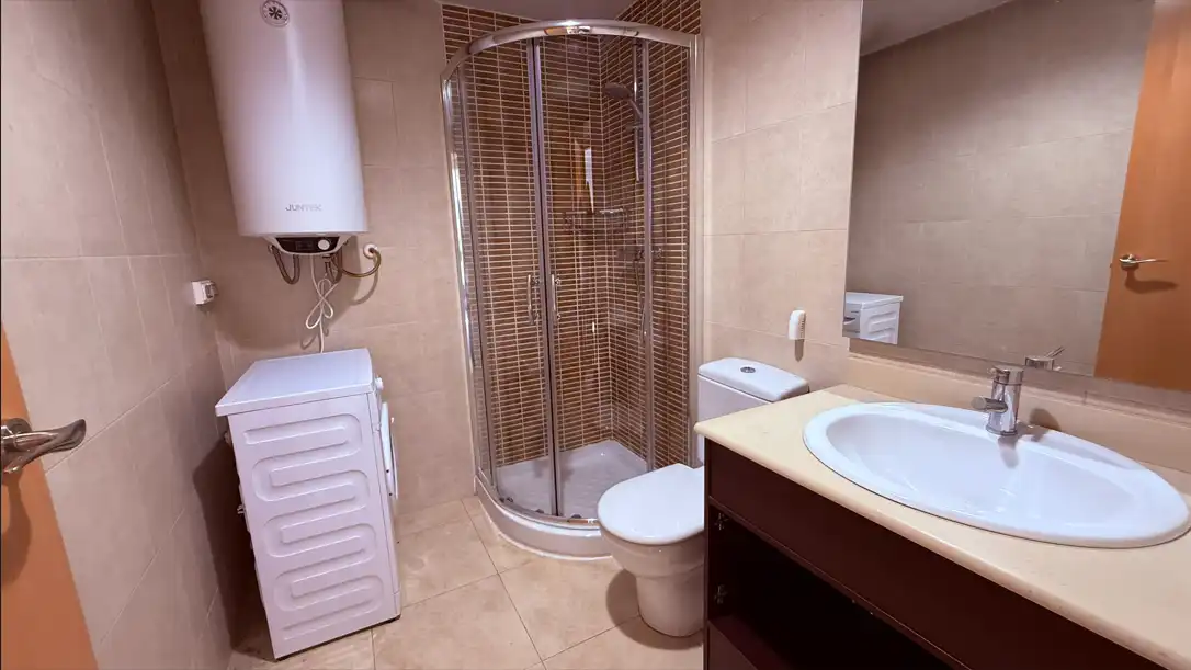 Baño de Piso en venta en Manresa con Aire acondicionado, Amueblado y Horno