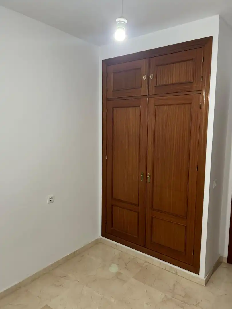 Wohnung zur Miete in Dos Hermanas mit Klimaanlage und Möbliert