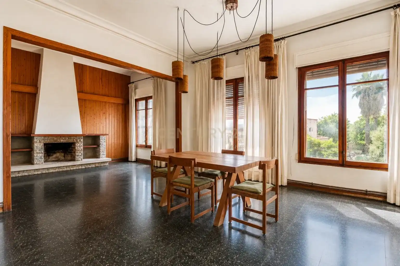 Comedor de Finca rústica en venta en Arenys de Mar con Jardín privado