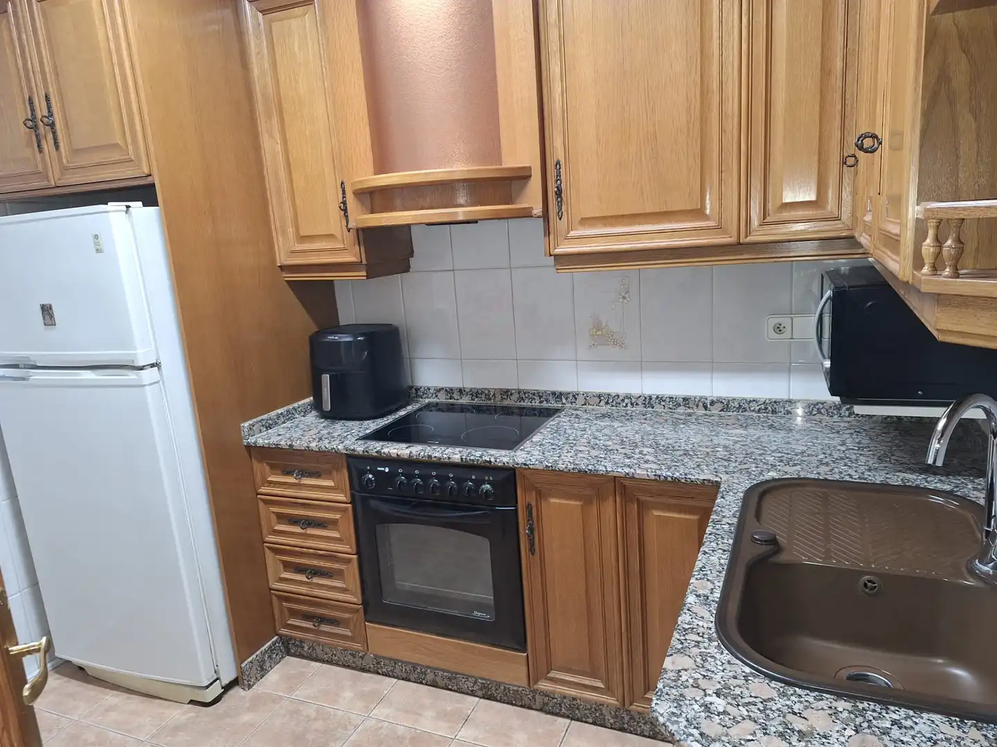 Kitchen of Houses for sale in San Vicente del Raspeig / Sant Vicent del Raspeig  with Air Conditioner, Terrace and Storage room