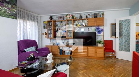 Foto 2 de Pis en venda a Cl Circunval.lacio, Santa Rosa, Santa Coloma de Gramenet