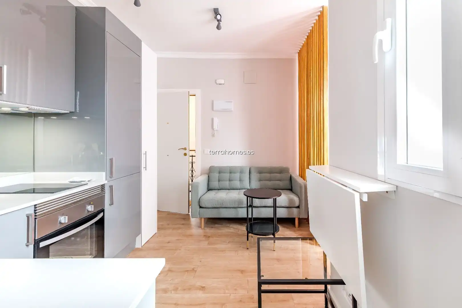 Sala d'estar de Dúplex de lloguer en Madrid amb Aire condicionat, Calefacció i Moblat