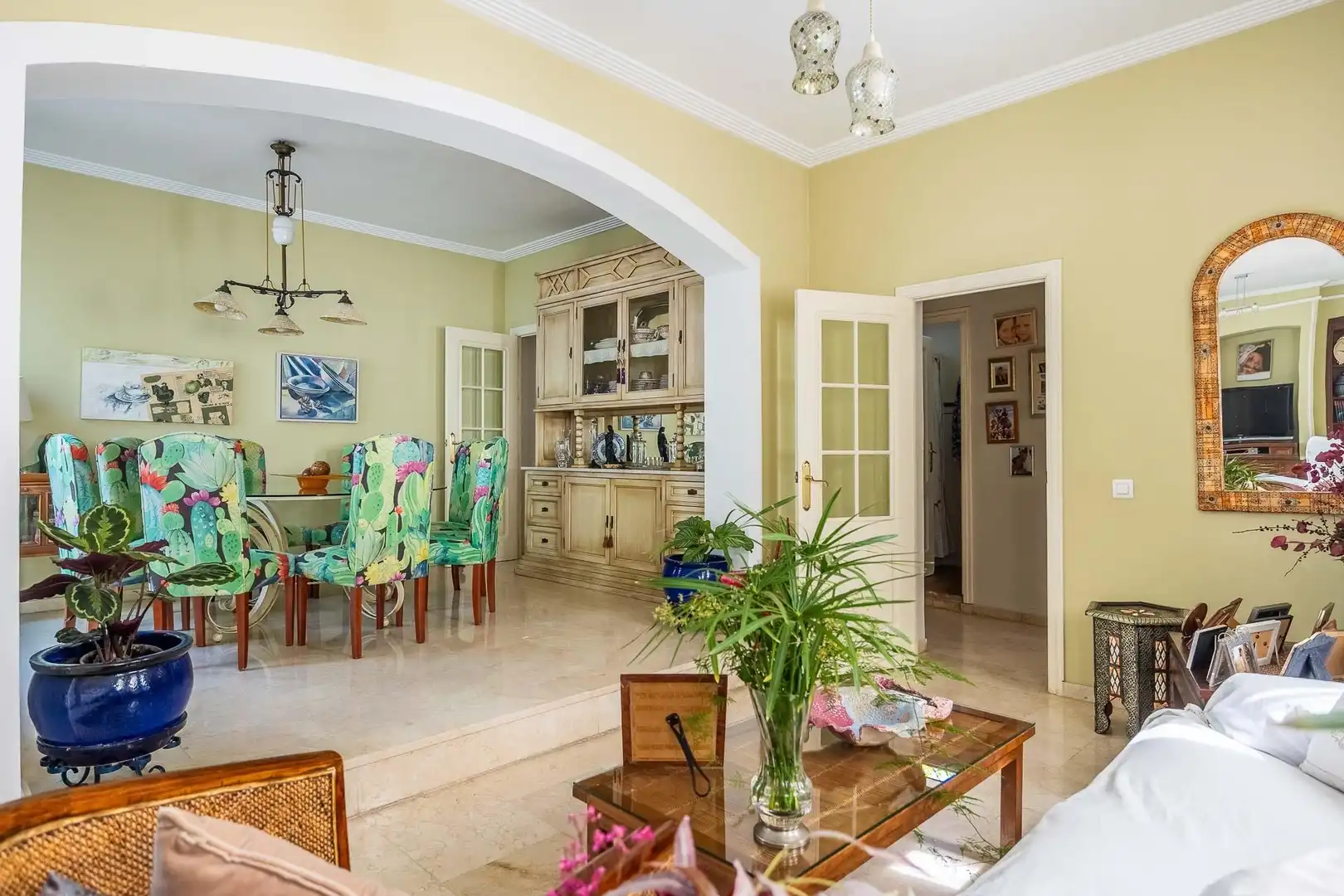 Esszimmer von Haus oder Chalet zum Verkauf in Tomares mit Klimaanlage, Heizung und Privatgarten