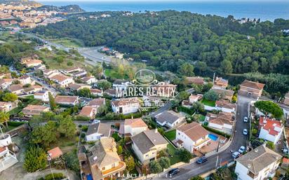 Vista exterior de Casa o xalet en venda en Lloret de Mar amb Calefacció, Jardí privat i Traster