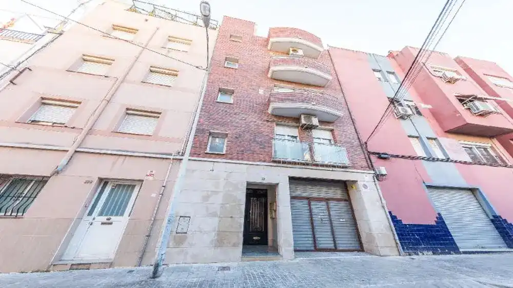 Vista exterior de Piso en venta en Badalona