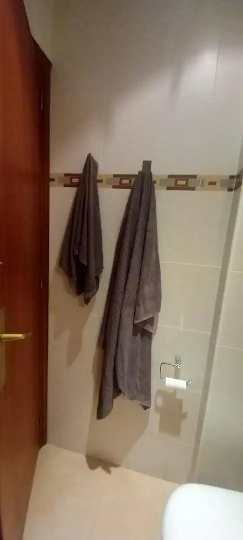 Baño de Piso de alquiler en Rubí con Aire acondicionado, Terraza y Amueblado
