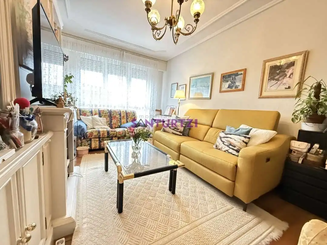 Sala de estar de Piso en venta en Portugalete con Calefacción