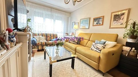 Foto 4 de Piso en venta en Azeta - Abatxolo, Portugalete