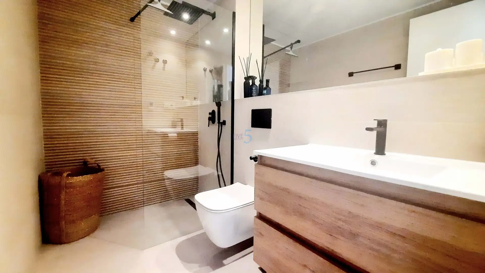 Baño de Piso en venta en Pilar de la Horadada con Aire acondicionado, Terraza y Piscina
