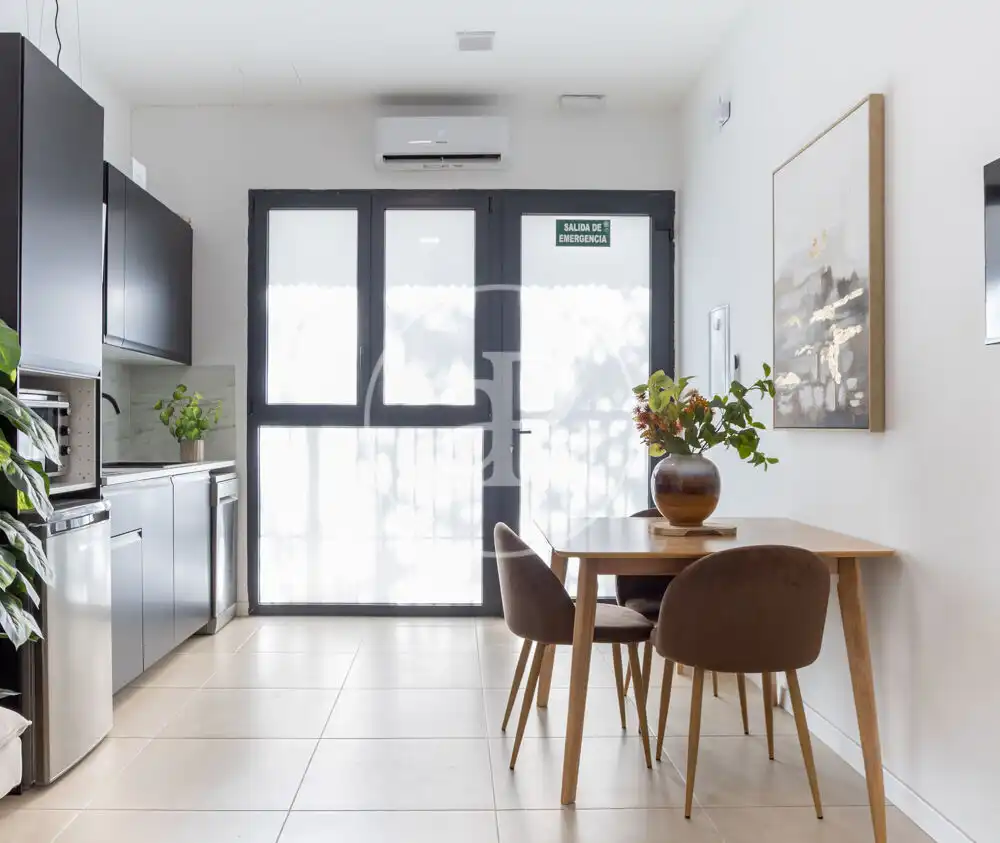 Vista exterior de Loft de lloguer en Valencia amb Aire condicionat i Moblat