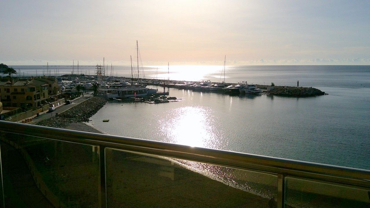 Vista exterior de Àtic en venda en Altea amb Aire condicionat, Calefacció i Terrassa
