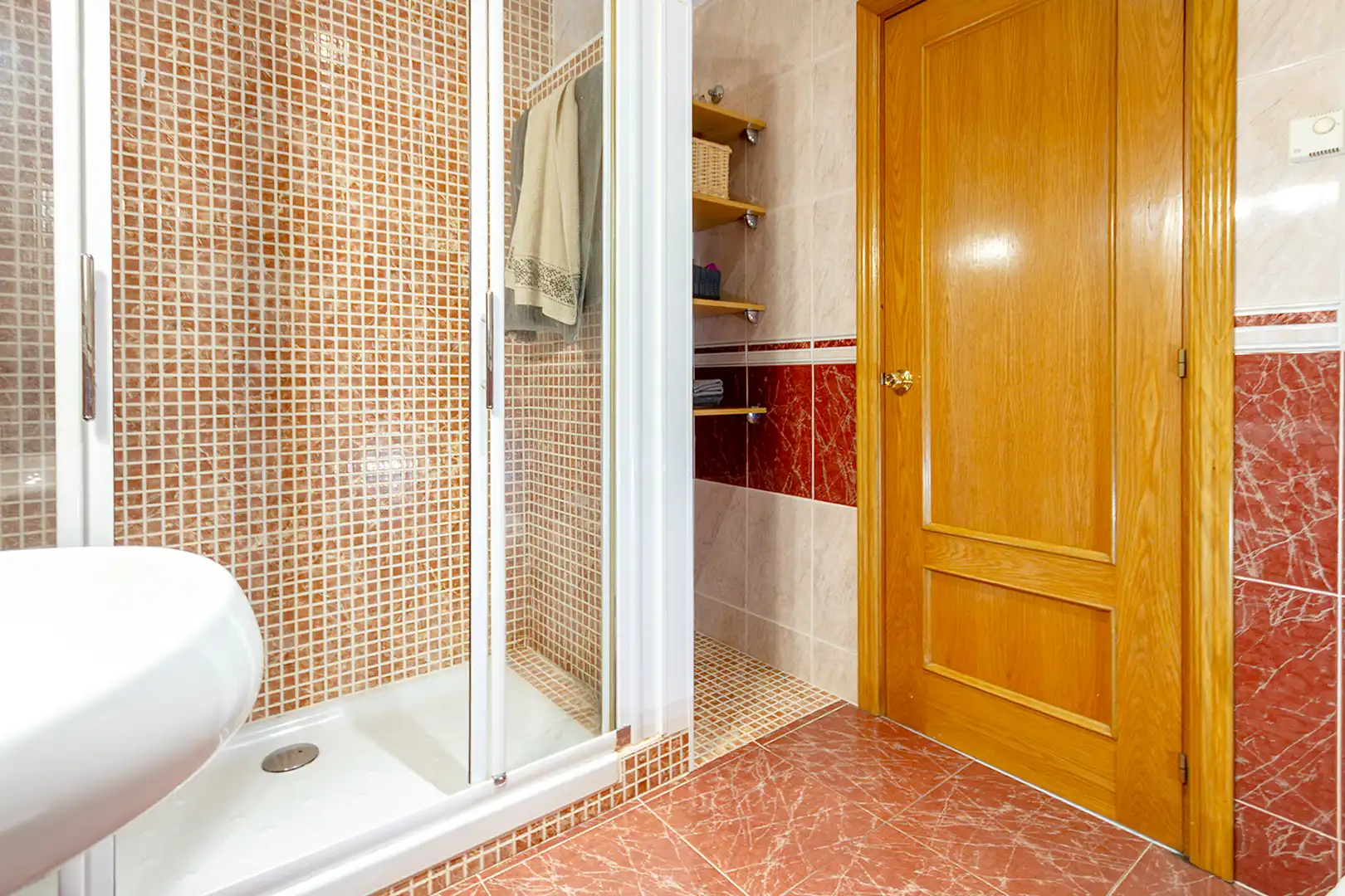 Baño de Piso en venta en Sant Esteve Sesrovires con Aire acondicionado, Calefacción y Horno