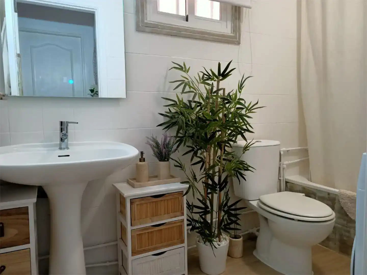 Baño de Piso en venta en Arona con Aire acondicionado, Piscina y Amueblado