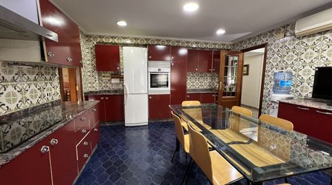 Fantástica vivienda de cinco habitaciones en Camino Viejo de Alboraya.