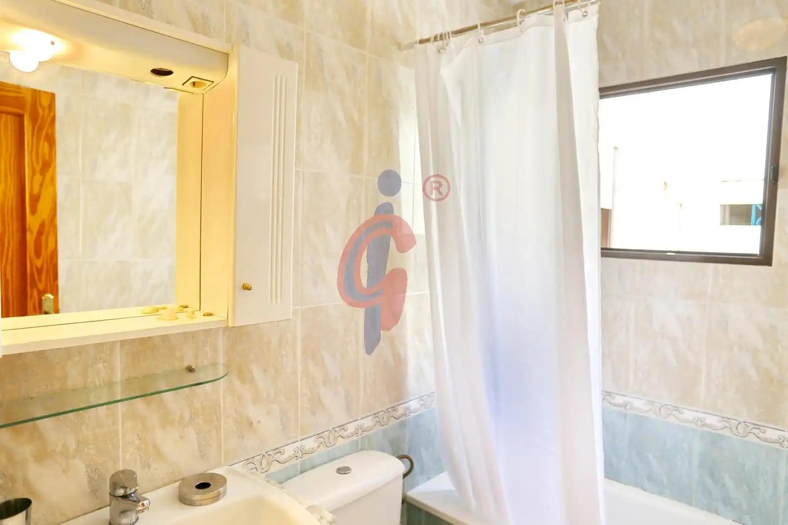 Badezimmer von Wohnungen zur Miete in Guardamar del Segura mit Klimaanlage, Heizung und Terrasse