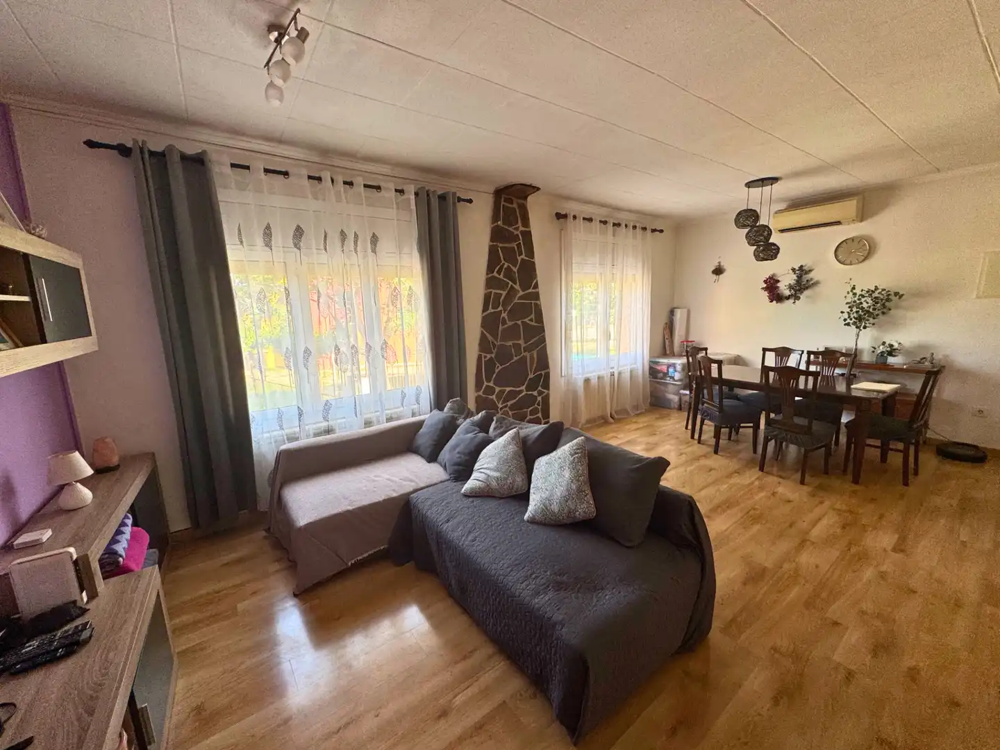 Sala d'estar de Casa o xalet en venda en Vilajuïga amb Calefacció, Terrassa i Moblat