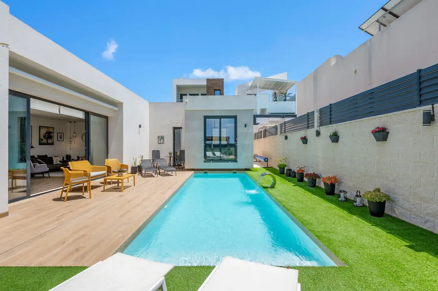 Swimming pool of Houses for sale in Benijófar  with Air Conditioner, Heating and Private garden