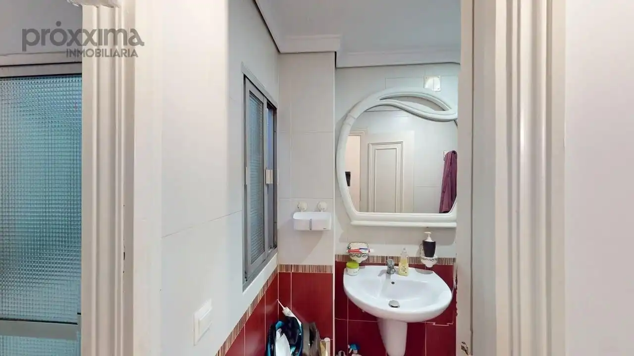 Bathroom of Detached homes for sale in Sevilla  with Air Conditioner, Terrace and Storage room