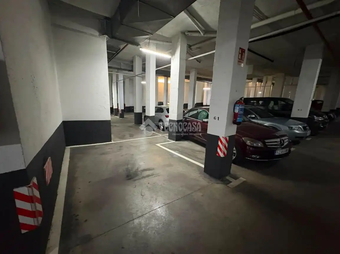 Parking de Piso en venta en San Fernando de Henares con Aire acondicionado, Calefacción y Parquet