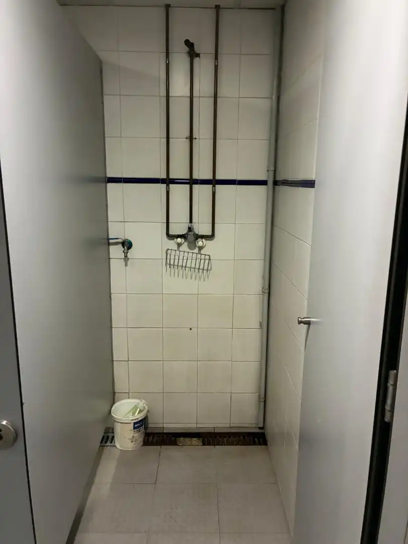 Baño de Nave industrial de alquiler en Parets del Vallès