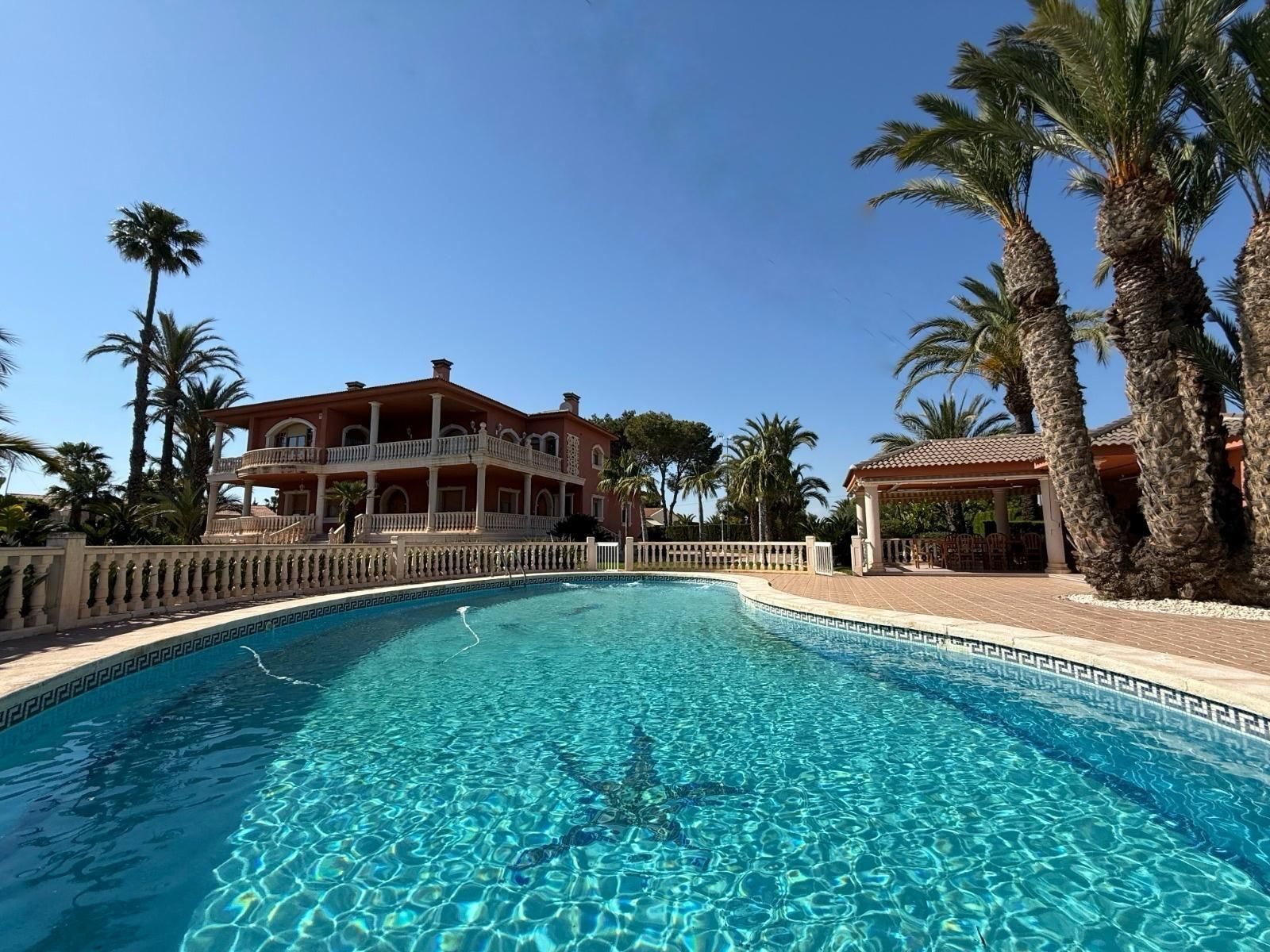 Piscina de Casa o chalet en venta en Elche / Elx con Aire acondicionado, Calefacción y Jardín privado