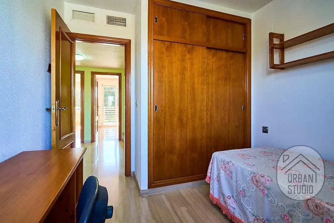 Dormitori de Casa o xalet en venda en Alicante / Alacant amb Aire condicionat, Calefacció i Terrassa