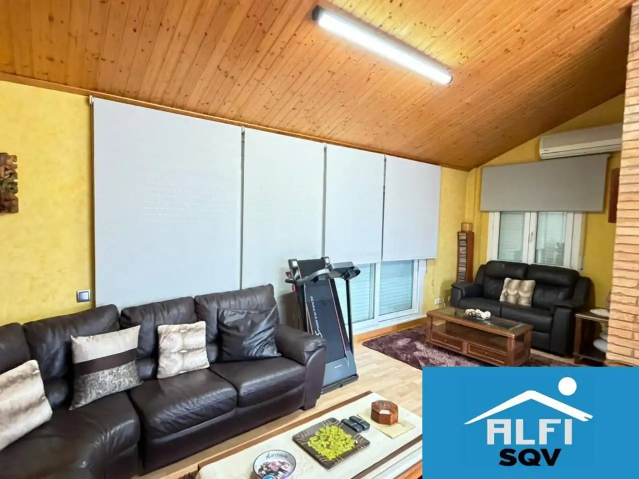 Living room of Houses for sale in Sant Quirze del Vallès  with Air Conditioner, Heating and Private garden