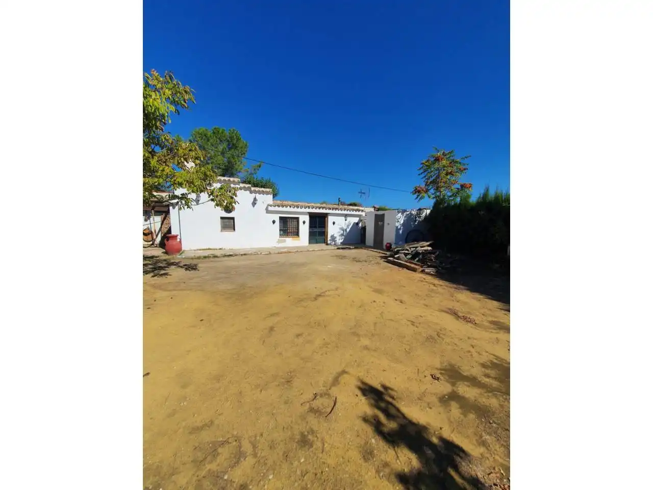 Vista exterior de Casa o xalet en venda en Úbeda amb Aire condicionat, Calefacció i Jardí privat