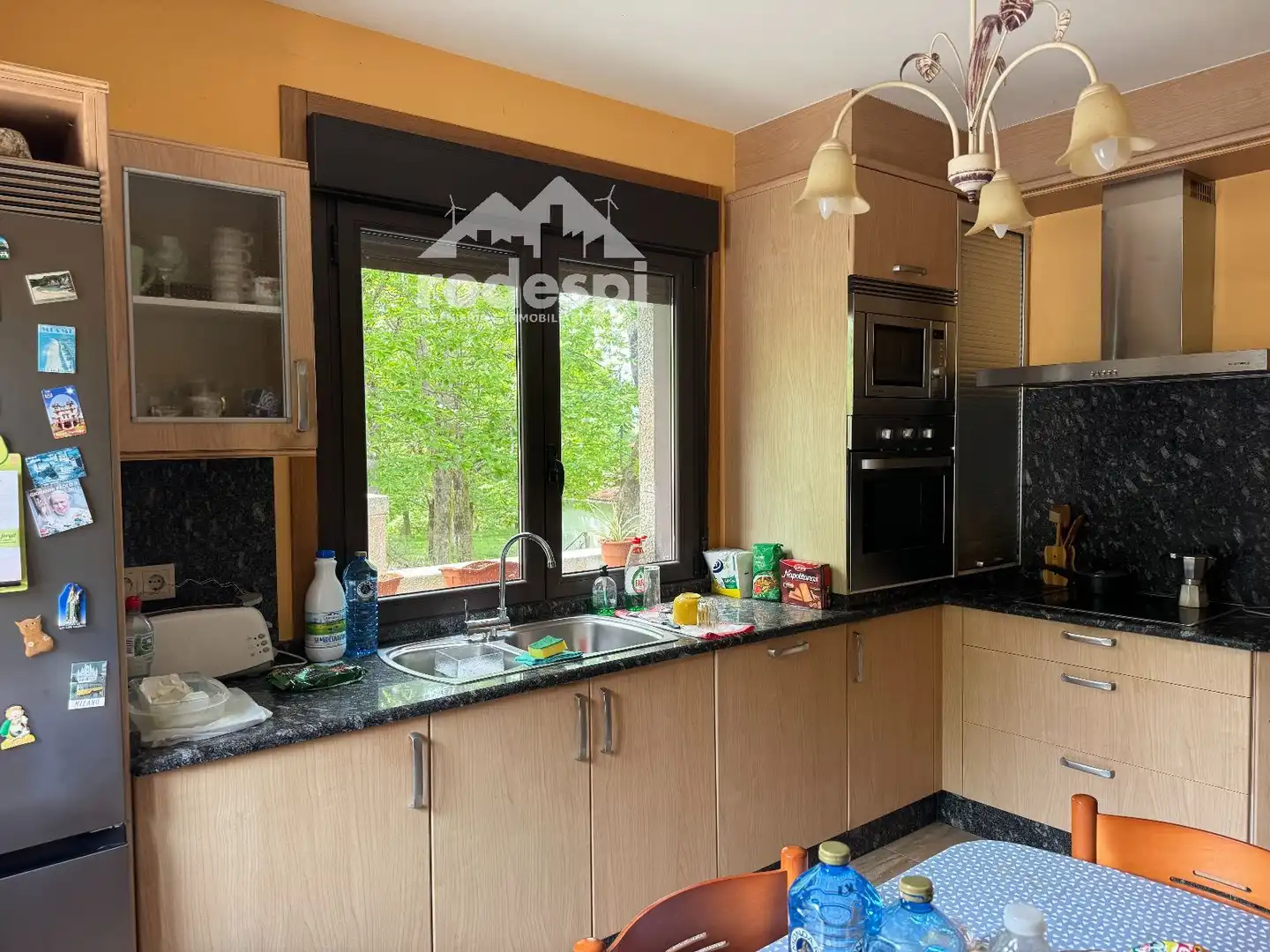 Cuina de Casa o xalet en venda en Covelo amb Calefacció, Traster i Moblat
