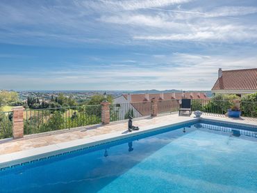 Villa con piscina in vendita a Urbanizacion LOMA DEL FLAMENCO