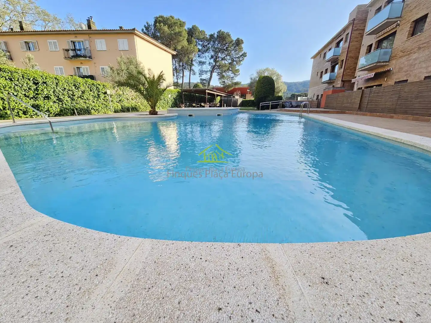 Piscina de Apartament en venda en Santa Cristina d'Aro amb Aire condicionat, Calefacció i Terrassa