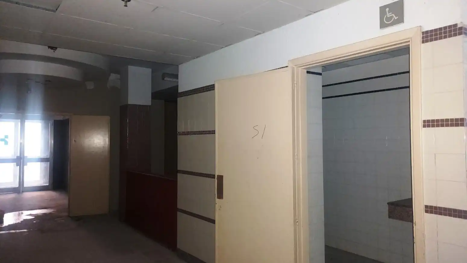 Local comercial en venda a Reus - Calle ANTONI FABRA I RIBAS, imagen 5