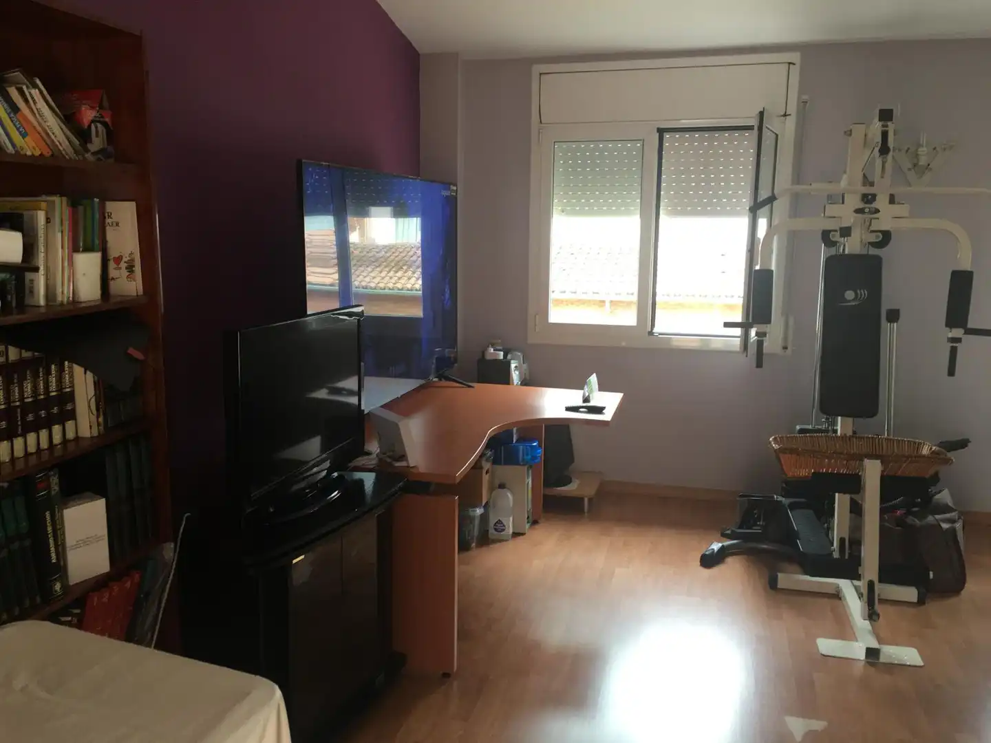 Dormitori de Casa adosada en venda en Salt amb Aire condicionat, Calefacció i Jardí privat