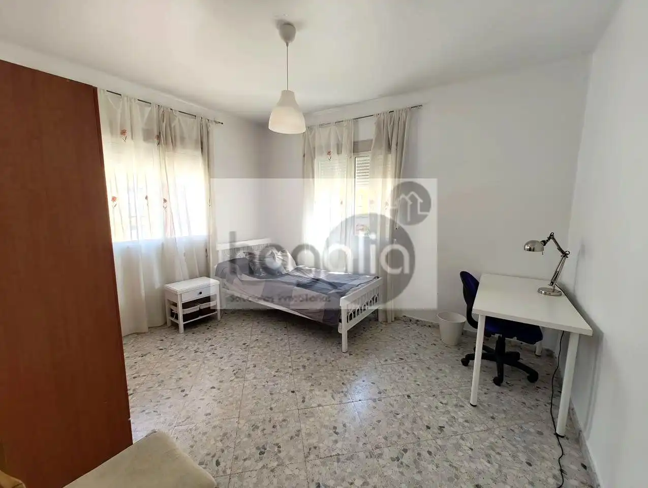 Habitación de Piso de alquiler en Sevilla con Aire acondicionado y Amueblado