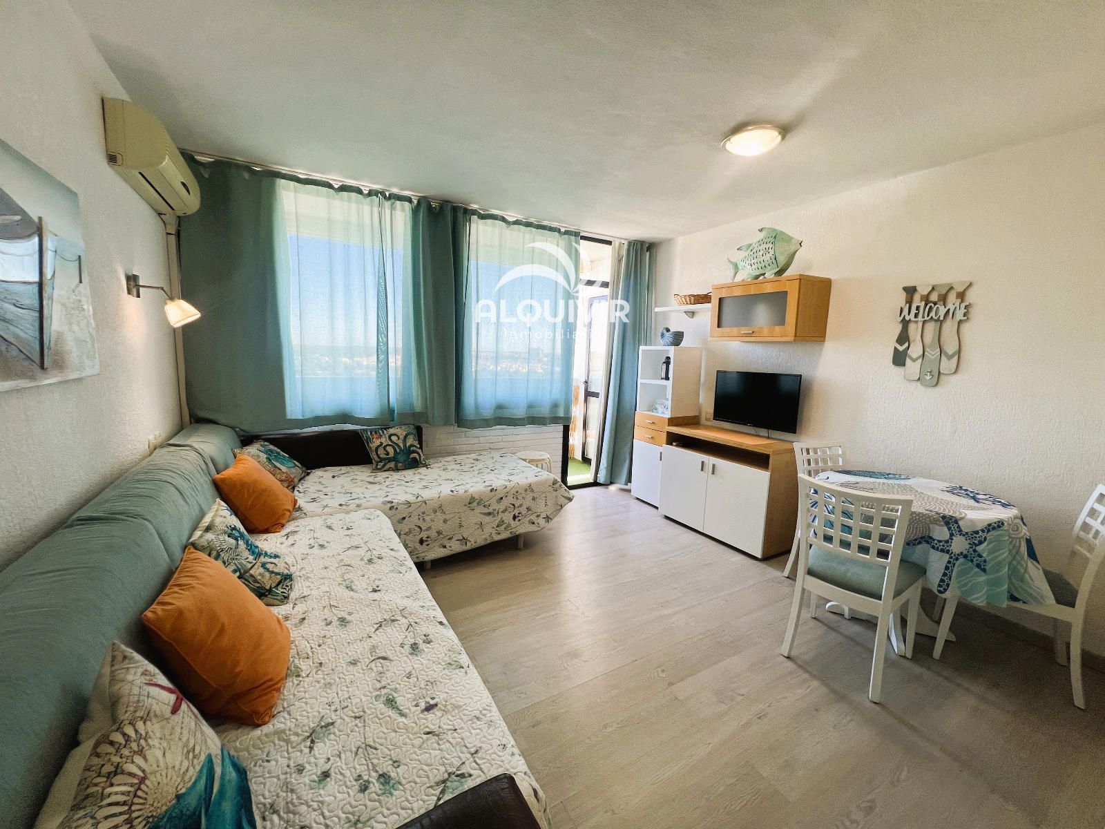 Dormitori de Pis en venda en Almonte amb Aire condicionat, Terrassa i Piscina