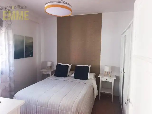 Habitación de Piso de alquiler en Ronda con Aire acondicionado, Amueblado y Lavadora