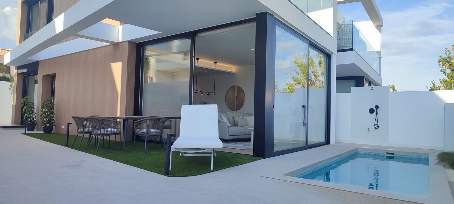 Casa o xalet en venda a Calle Dunas, Torre de la Horadada