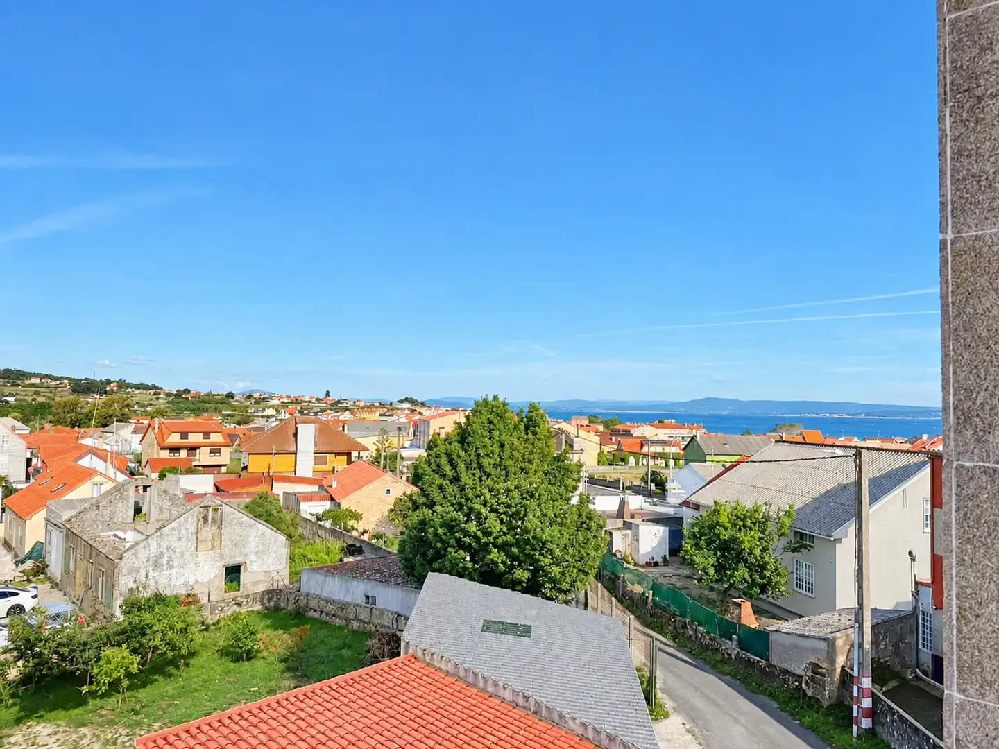 Exterior view of Flat for sale in Aguiño
